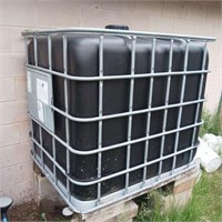 250 Gallon Water Tote w/ Frame