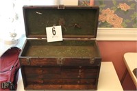 ANTIQUE WOODEN TOOL CHEST 15 X 20 X 9