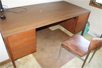 Desk, Chair & Mat 72x36x28.5H