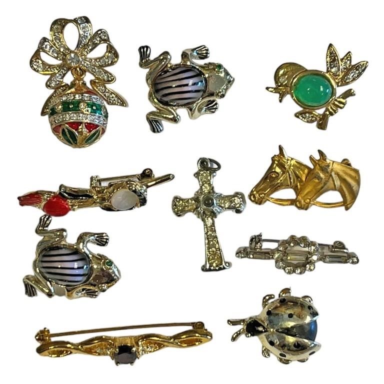 Vintage Pins/Pendants & a Tie Clip