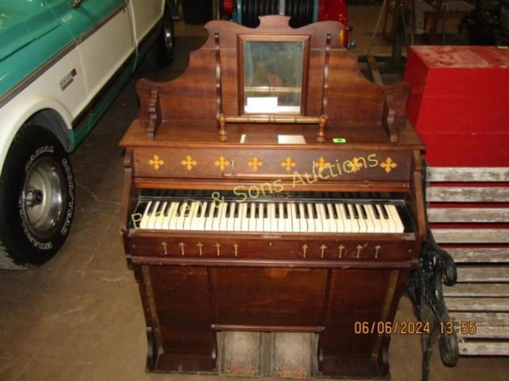 ANTIQUE JACKSON AND SONS PUMP ORGAN FROM LATE