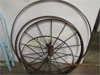 GROUP OF 4 VINTAGE WAGON WHEELS AND RINGS