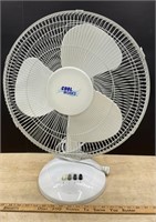 Cool Works Oscillating Table Fan (17" diam) *LYR