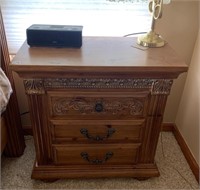 NIGHTSTAND SIDE TABLE W/ 3 DRAWERS 31" X 30" X