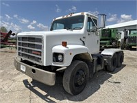 1987 International S-Series F2675 Semi Tractor