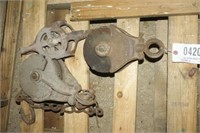 (2) wood pulleys & 1 steel pulley