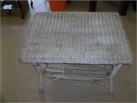 Wicker Table: 18" x 25" x 19.5" Tall