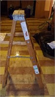 4 Foot Wooden Step Ladder