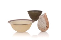 COLLECTION OF CERAMIC BOWLS AND VESSEL