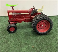 Farmal 1456 tractor