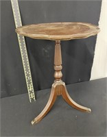 Vintage Mahoghany Parlor Table