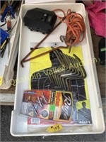 TRAY LOT OF HUNTING ITEMS