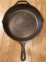 10" Lodge Cast Iron Frying Pan