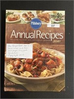 2010 Pillsbury Annual Recipes Book