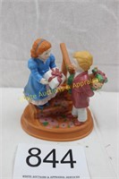 1984 Avon 4th Edition Christmas Memories Figurine