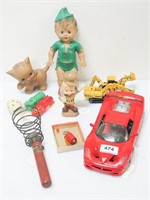 Lot: 10 toys, dolls, car