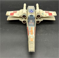 1995 STAR WARS W-WING FIGHTER w/ ACTION FIGURE