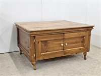 LARGE PINE COFFEE TABLE WITH CUPBOARD BELOW