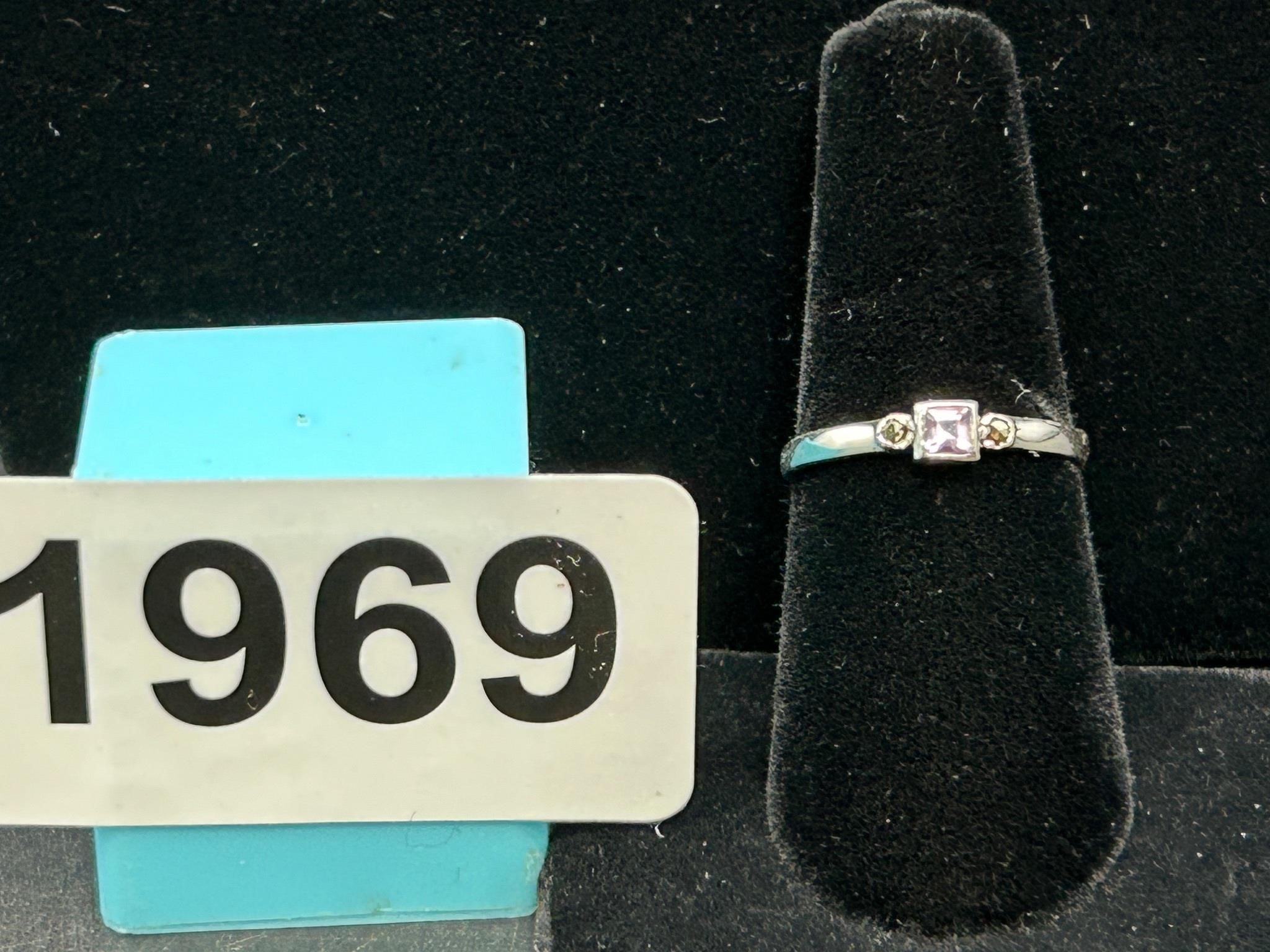 925 Silver ring, sz 8.5, 1.4 grams