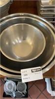 1 lot 3 stainless steel mixing bowls