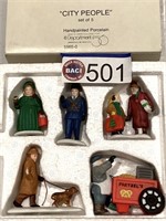 DEPT 56 HERITAGE VILLAGE "CITY PEOPLE"