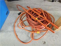 2 Extention cords