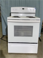 White Amana Range/stove