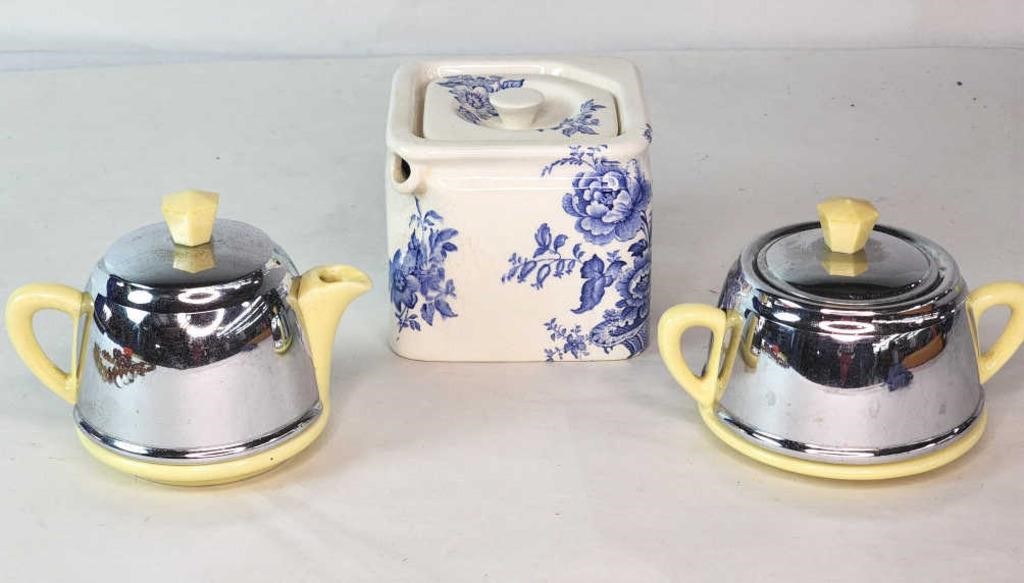 Mid Century English tea/creamer pots