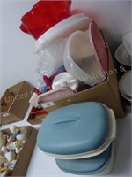 Tupperware & other items