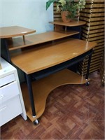 Computer desk