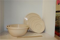 Plastic Nesting Bowls w/Lids  3