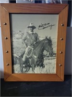 AUTOGRAPHED JOHN WAYNE PHOTOGRAPH IN FRAME