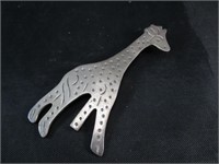 Silver Giraffe Pin