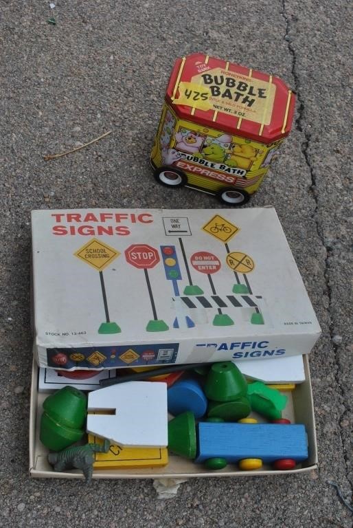 Honeykins toy bank and traffic signs