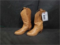 COWBOY BOOTS - SIZE 8.5