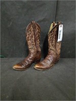 COWBOY BOOTS - SIZE 9