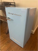 Frigidaire vintage looking baby blue mini fridge