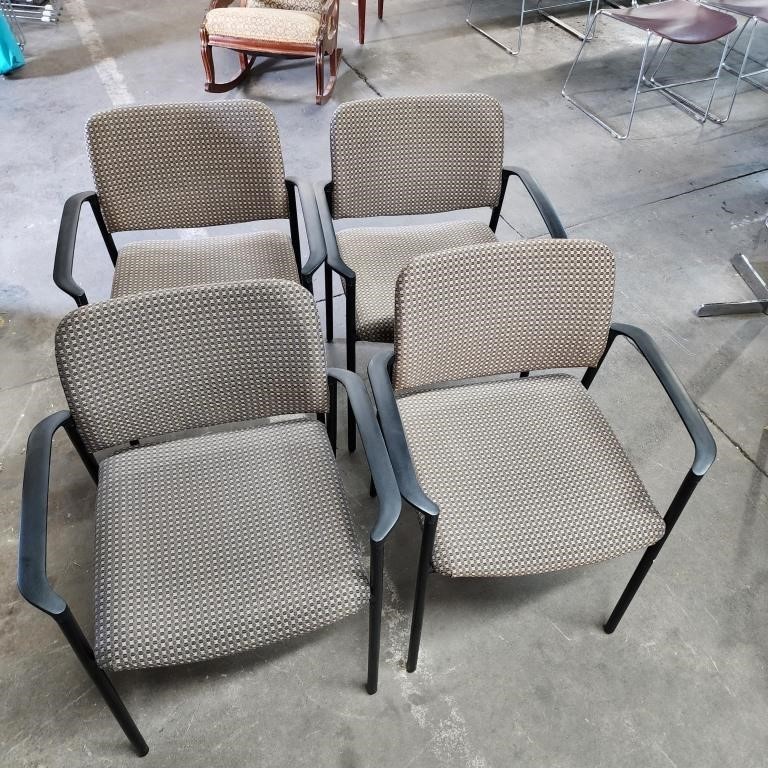 4 Stackable Waiting Room Chairs