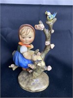 Hummel Apple Tree Girl Circa 1950-1955 Figurine
