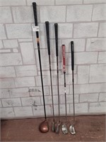 Adult golf clubs in good condition