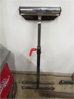 ADJUSTABLE ROLLING SUPPORT STAND