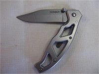 Gerber Stainless Lock Back Folding Knife - 4"