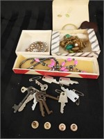 Miscellaneous collectors lot and costume jewelry