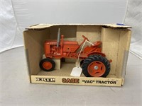 Ertl Case Tractor Die Cast 1:16 in Box