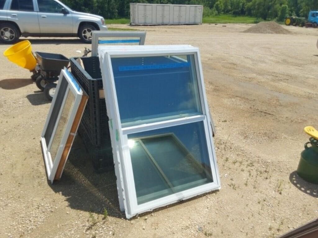 3 single hung vinyl windows 361/4"x531/4"