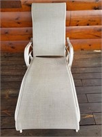 Tropitone Lounge Chair