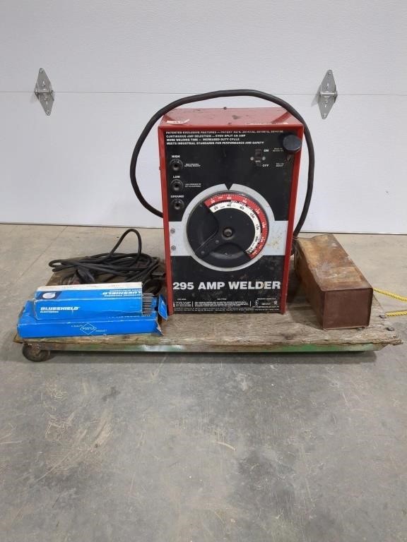 Solar 295 amp welder with rods (cart not included)