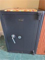 Merlin Safe with Key (64cm W x 90cm H x 58cm D)