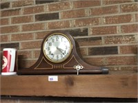 Vintage Mantle Clock with the Key