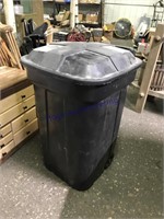 ROLLING TRASH CAN W/ TIP-UP LID